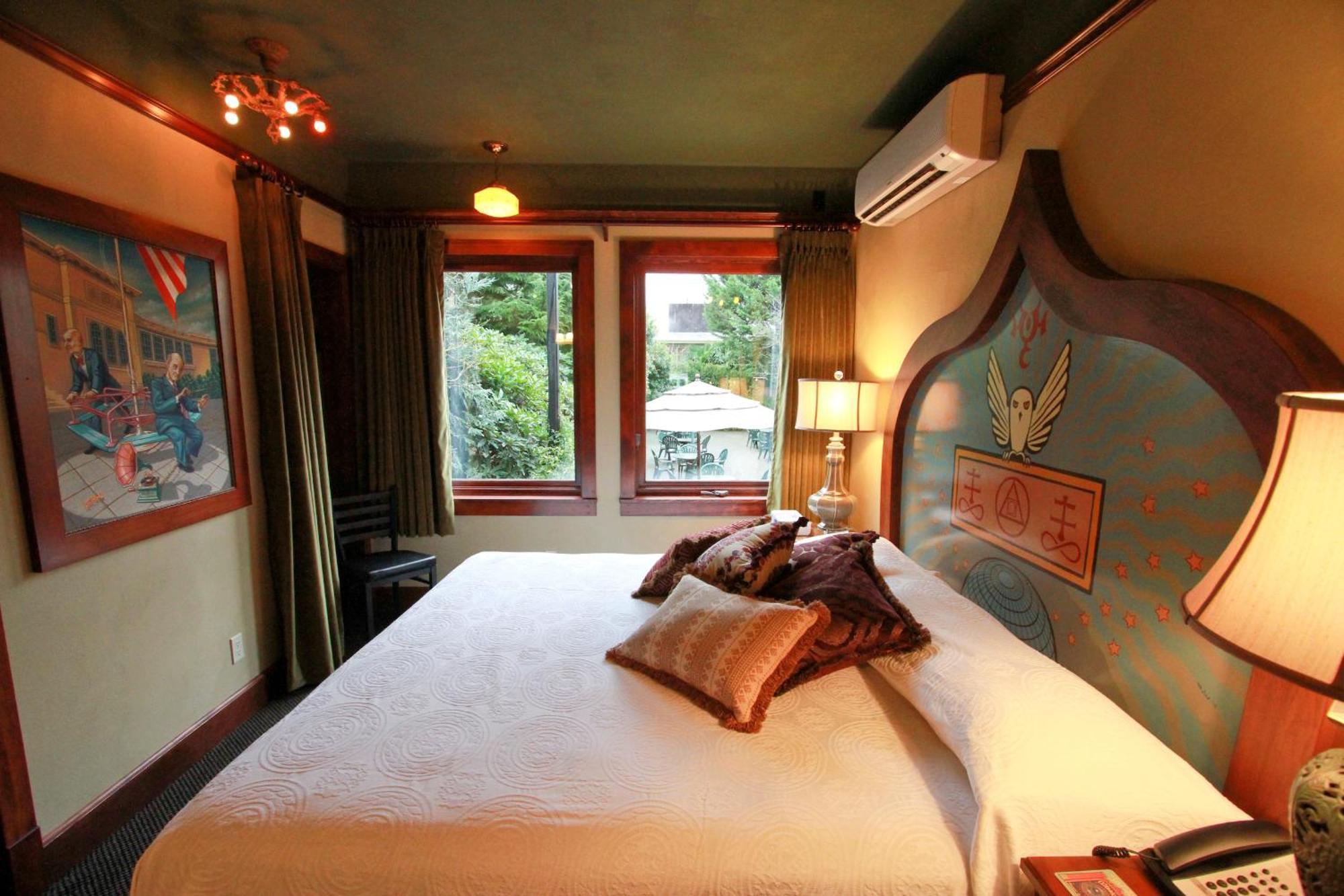Mcmenamins Kennedy School Hotel Portland Eksteriør billede