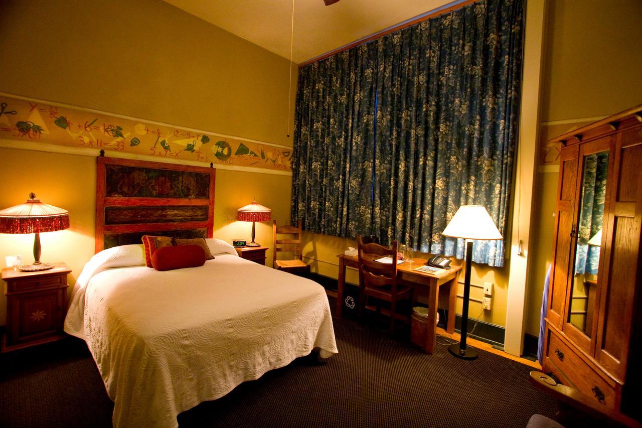 Mcmenamins Kennedy School Hotel Portland Eksteriør billede