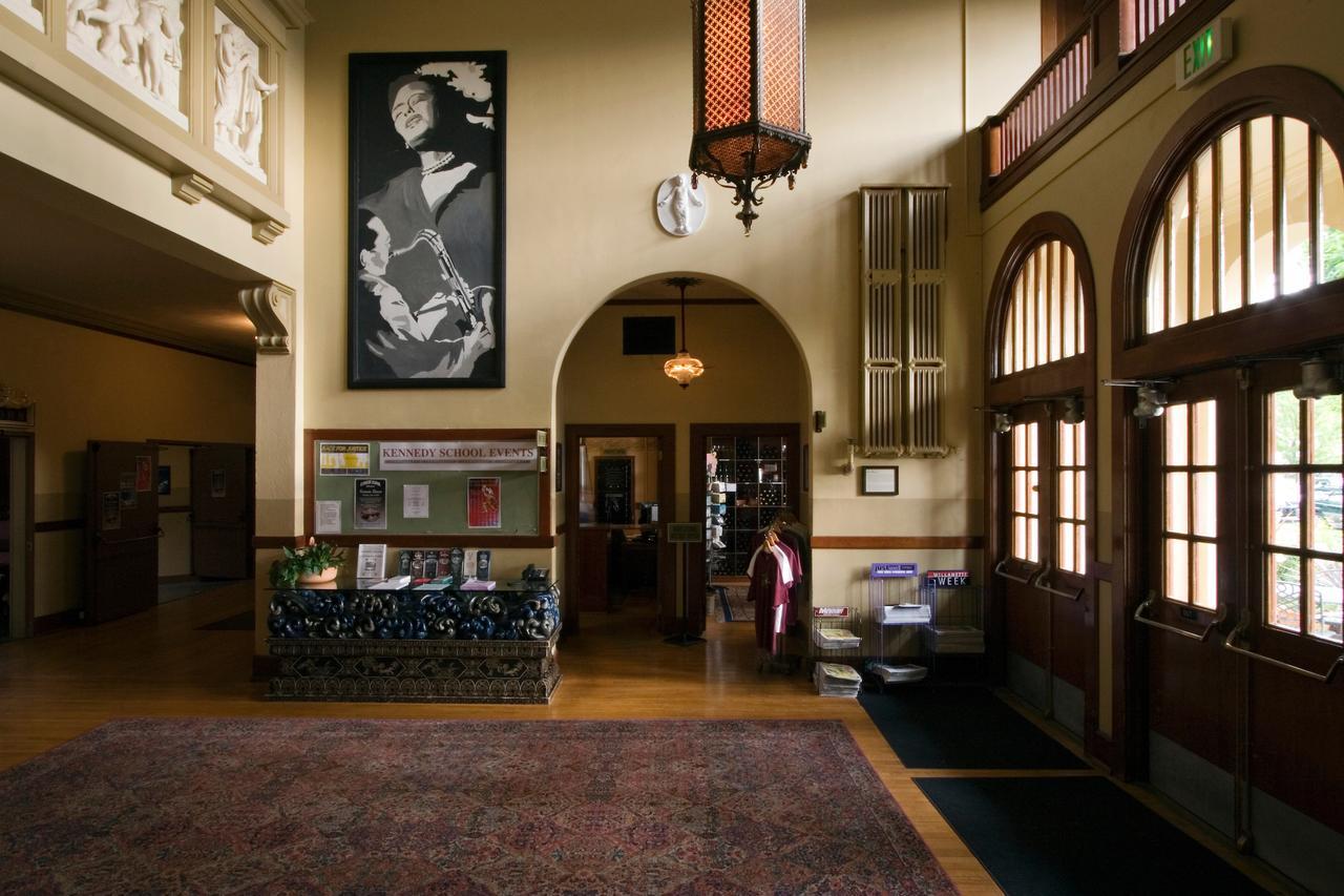 Mcmenamins Kennedy School Hotel Portland Eksteriør billede